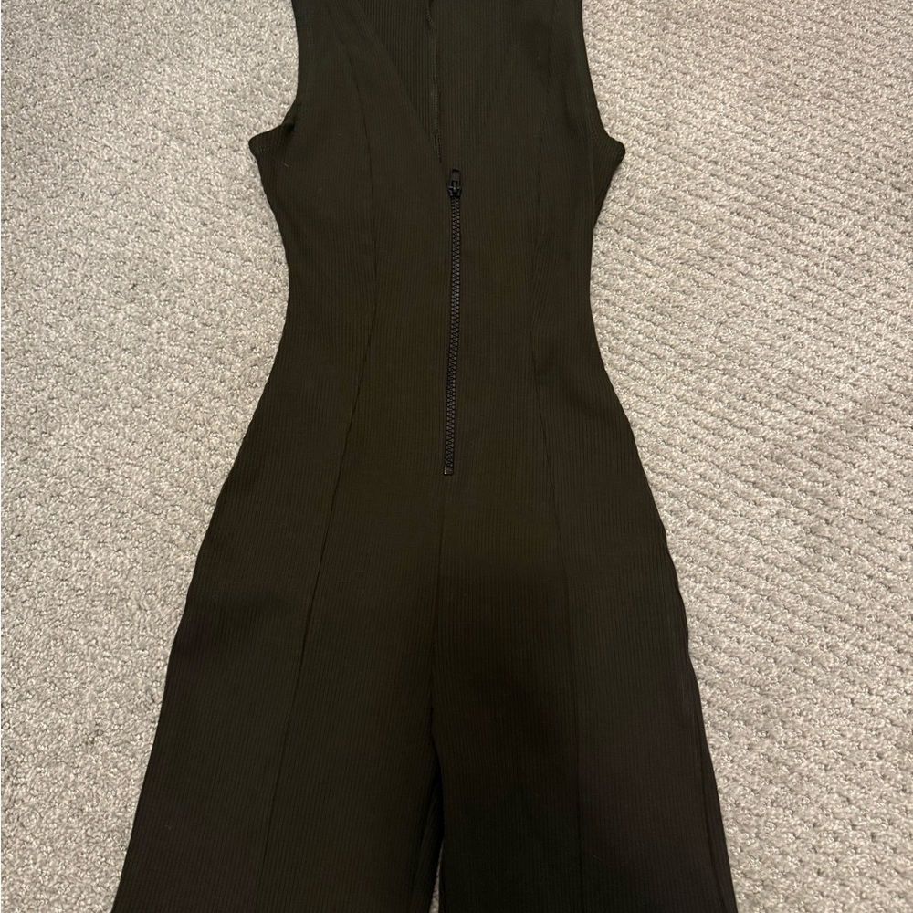 Naked Wardrobe dark greenSleeveless Romper